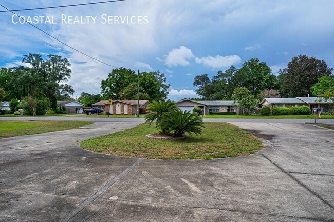 Photo - 318 Pelham Rd