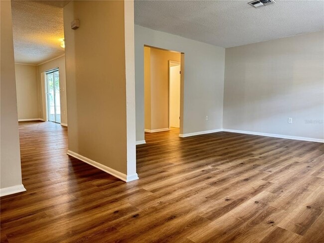 Photo - 1602 Leslie Dr