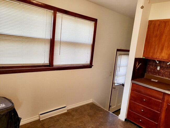 Photo - 15041 Cottage Grove Ave