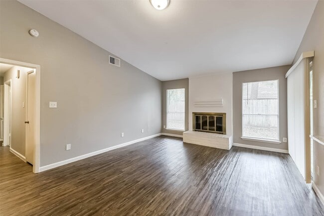 Photo - 26 W Broken Oak Ct