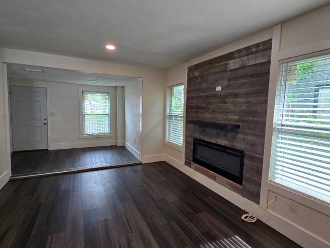 Building Photo - 2174 17th Ave S Rental