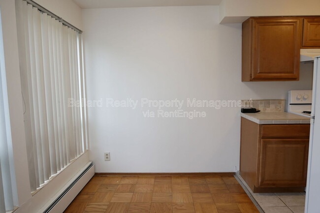 Photo - 4517 Evanston Ave N