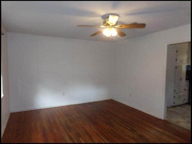 Photo - 107 S Holly St