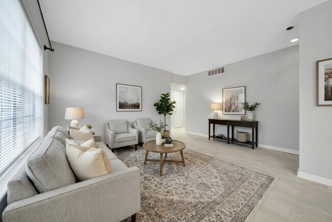 Photo - 2822 Briarhurst Dr Unit 45