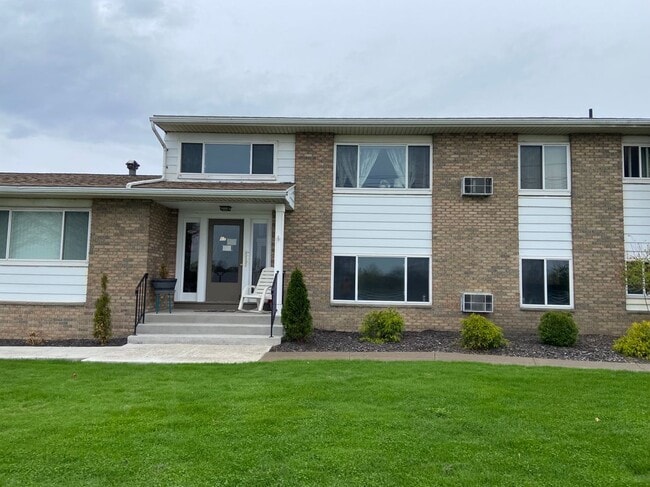 Building Photo - 11 Winston Dr