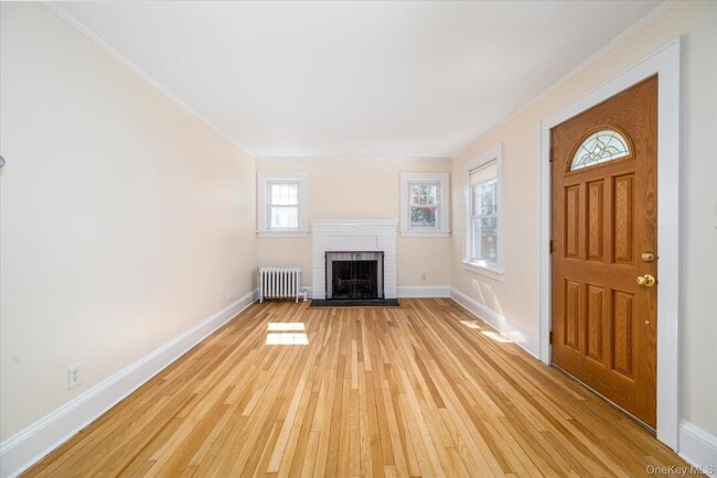 Photo - 121 Raymond St Unit 1st