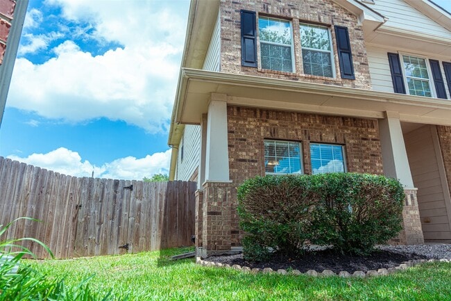 Photo - 1902 Vernal Glen Cir