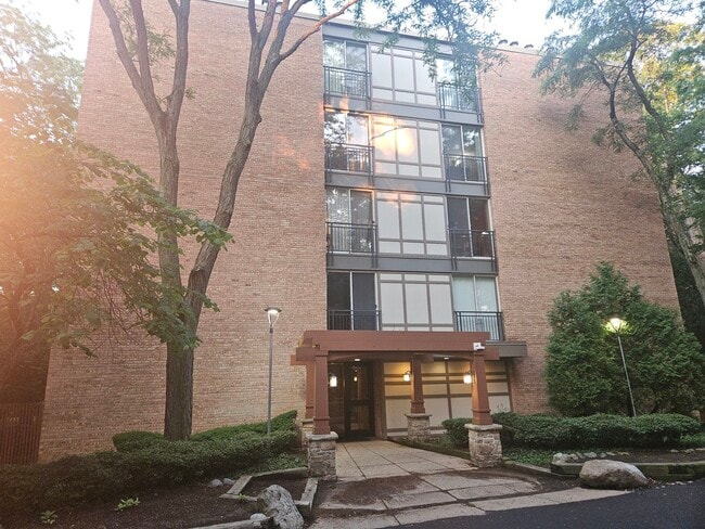 Photo - 5800 Oakwood Dr Condo Unit 1J
