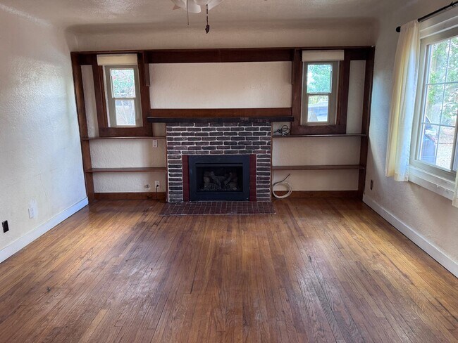 Photo - 2 Bedroom, 1 Bathroom Home near Nob Hill/UNM/UNMH