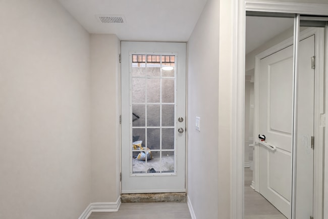 Photo - 10 Salisbury Cir