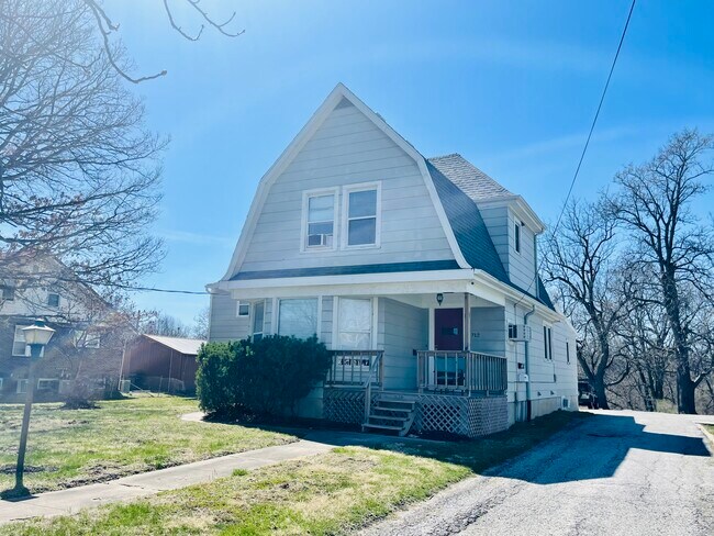 Photo - 712 S Osteopathy Ave Apartments Unit A