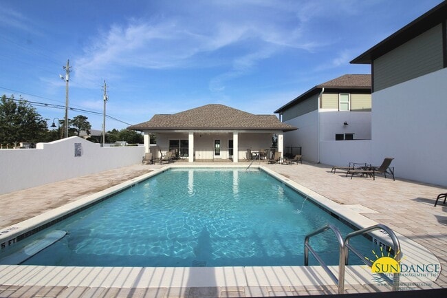 Photo - Destin Oaks Townhouse with Community Pool!