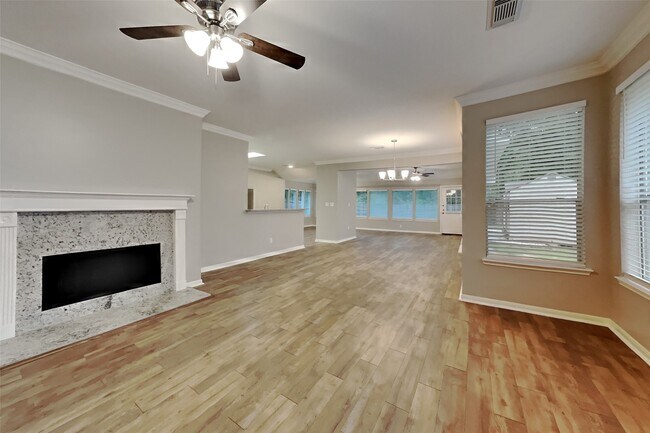 Photo - 1431 Redwood Village Cir