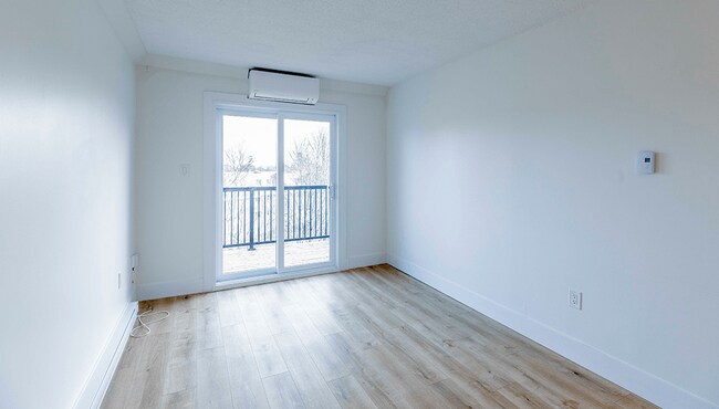 Photo - 270 Parkside Drive