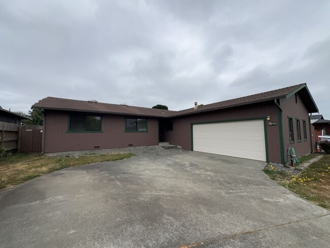 40 Robbie Ln