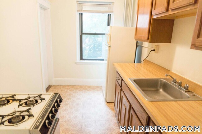 Photo - 349 Pleasant St Unidad A3-3