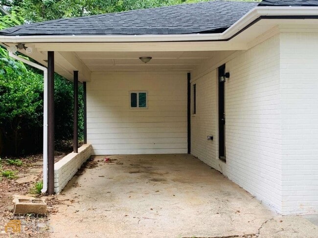 Photo - 364 Brooks Ave SW
