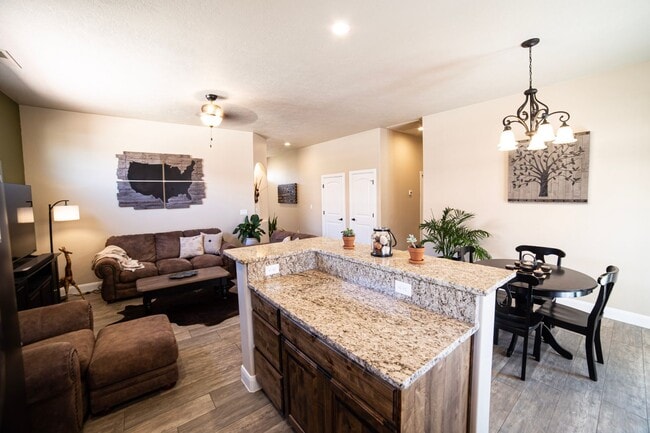Photo - 2565 W 245 N