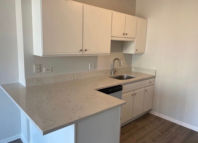 Photo - 600 N Dearborn St Unit 1305