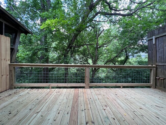 Photo - 2 bedroom Townhouse near 5 Points!