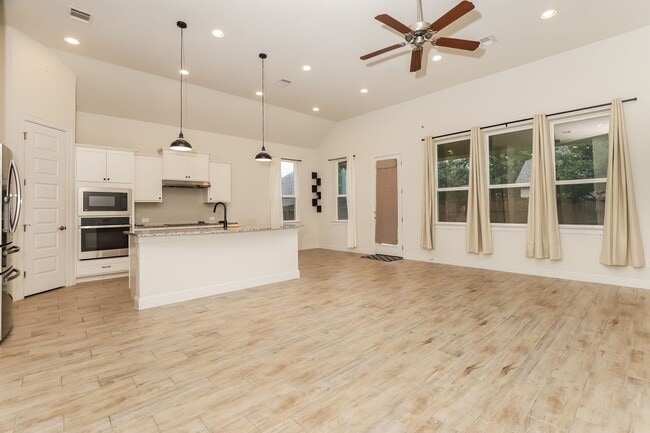 Photo - Amazing home ready to move in!