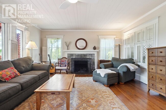 Photo - Beautiful North Berkeley Craftsman with Bay View