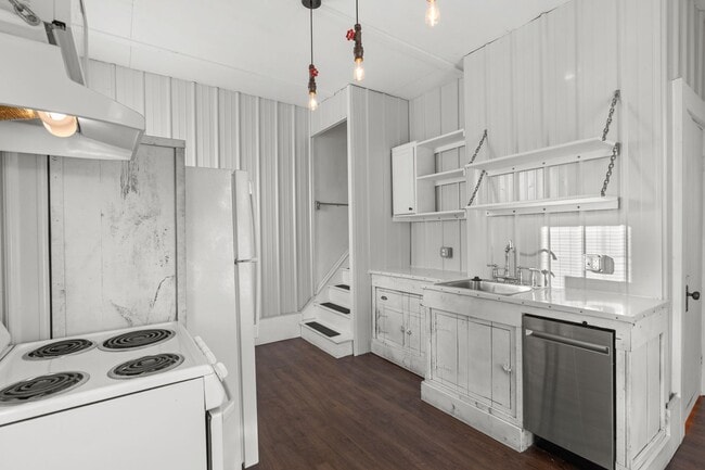 Photo - Charming 2BR 1.5Bath South City Home in Prime Dogtown Location