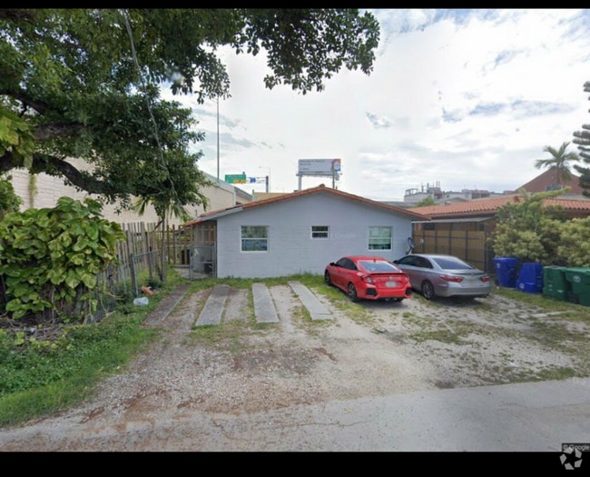 Building Photo - 947 NW 22nd Ct Unit 947 Rental
