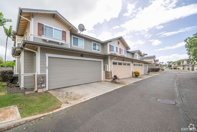 Building Photo - 3 BED 2.5 BATH 2 PARKING IN EWA BEACH Rental