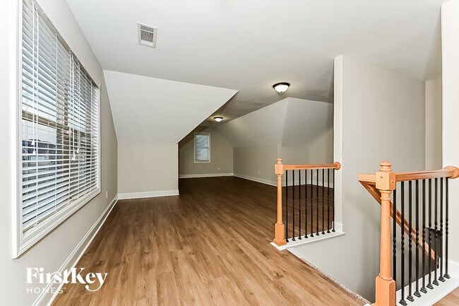 Photo - 252 Hedgewood Dr