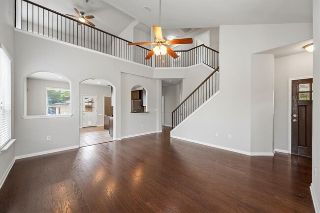 Photo - 1613 Corn Hill Ln