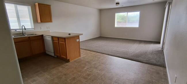 Photo - 1937 N 550 W