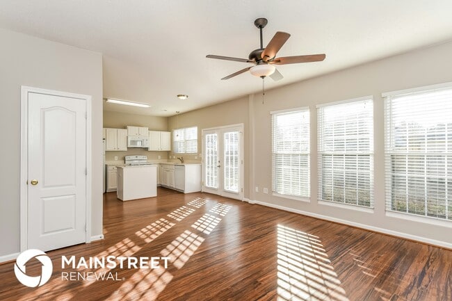 Photo - 221 Purple Leaf Rd