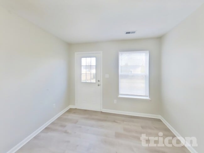 Photo - 4066 Knollwood Ave