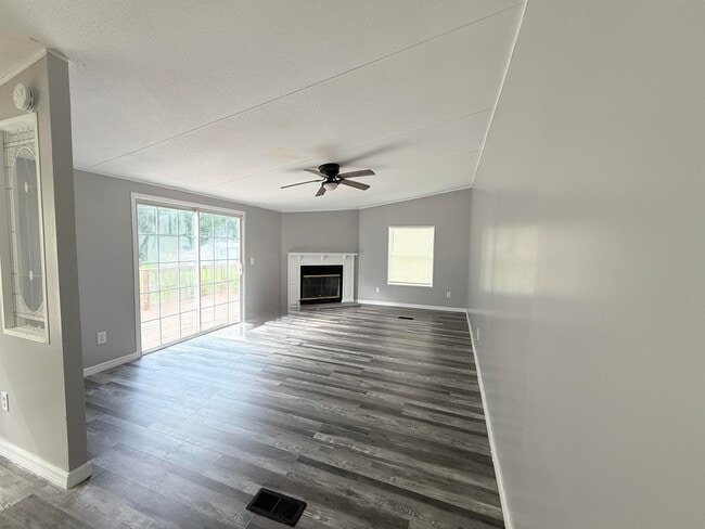 Photo - 5050 Box Wood Ct