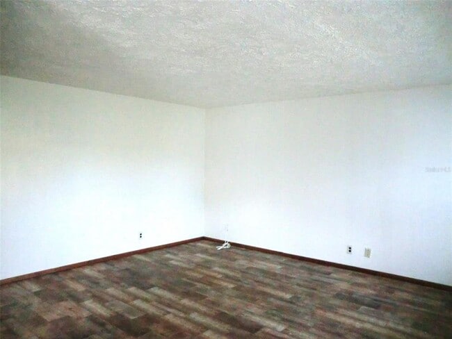 Photo - 202 Bedford Trail Unit 112