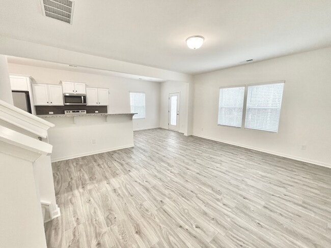 Photo - Beautiful & Spacious 3Bed Paired Home minutes from I-85