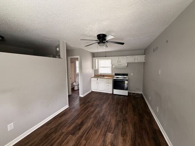 Building Photo - 1 Bedroom Apartment in Newberry