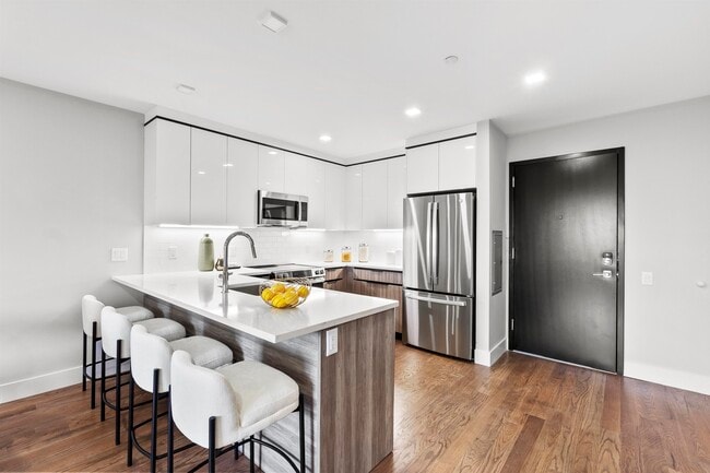 Photo - 60 68th St Unit 201