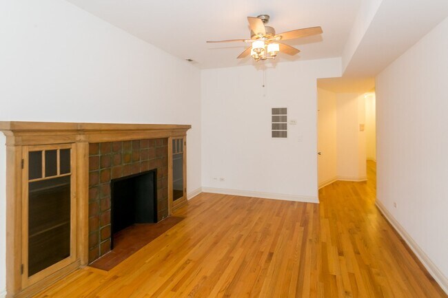 Photo - 5401-5409 S. Cottage Grove Avenue