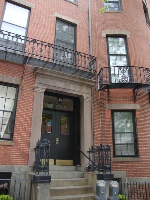 Building Photo - 27 Bowdoin St Unit 2C