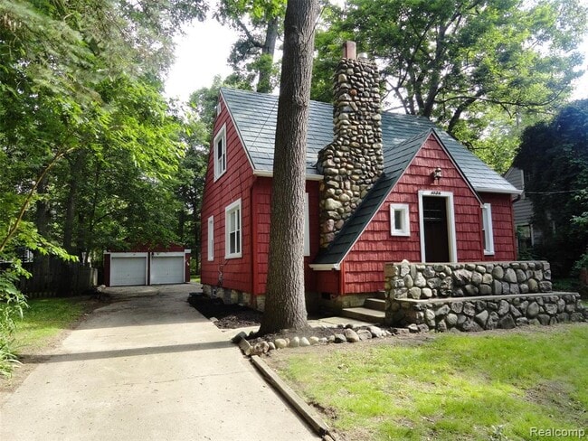 Building Photo - 1726 Lyka