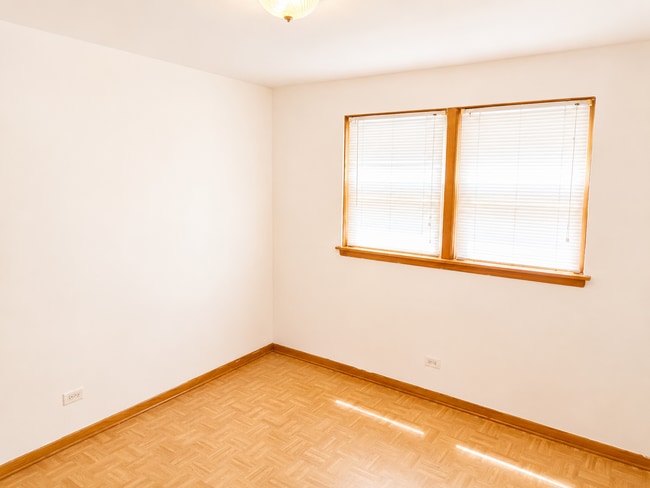 Photo - 7560 N Waukegan Rd Unit GC