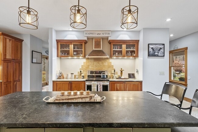 Photo - 287 Chapman Rd