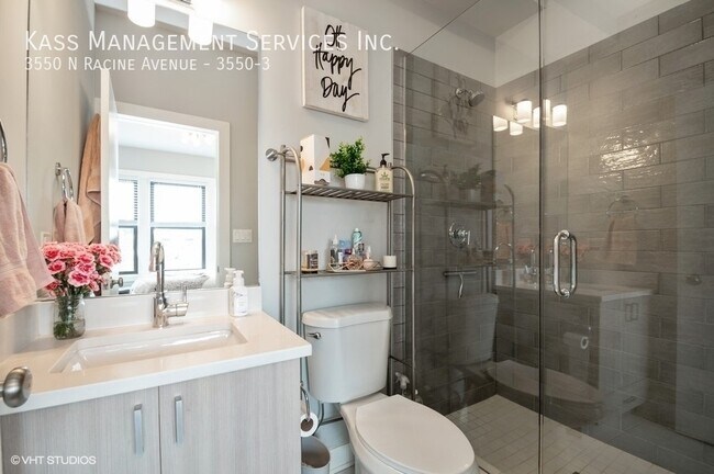 Photo - 3550 N Racine Ave Unit 3550-3