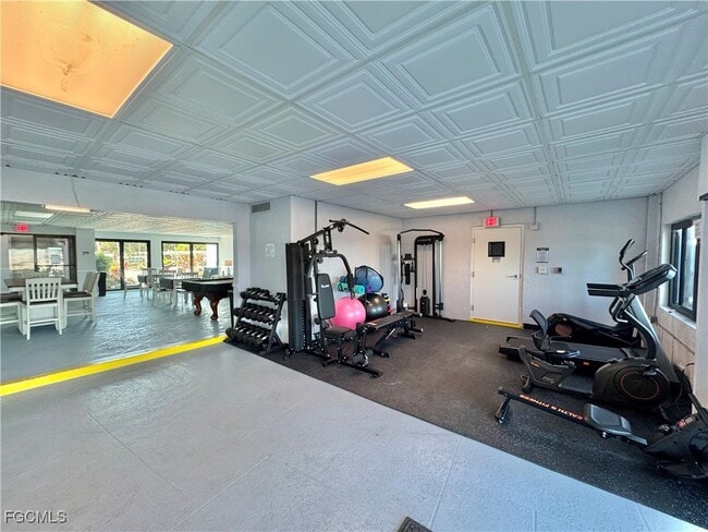 Building Photo - 2711 First St Unit 102