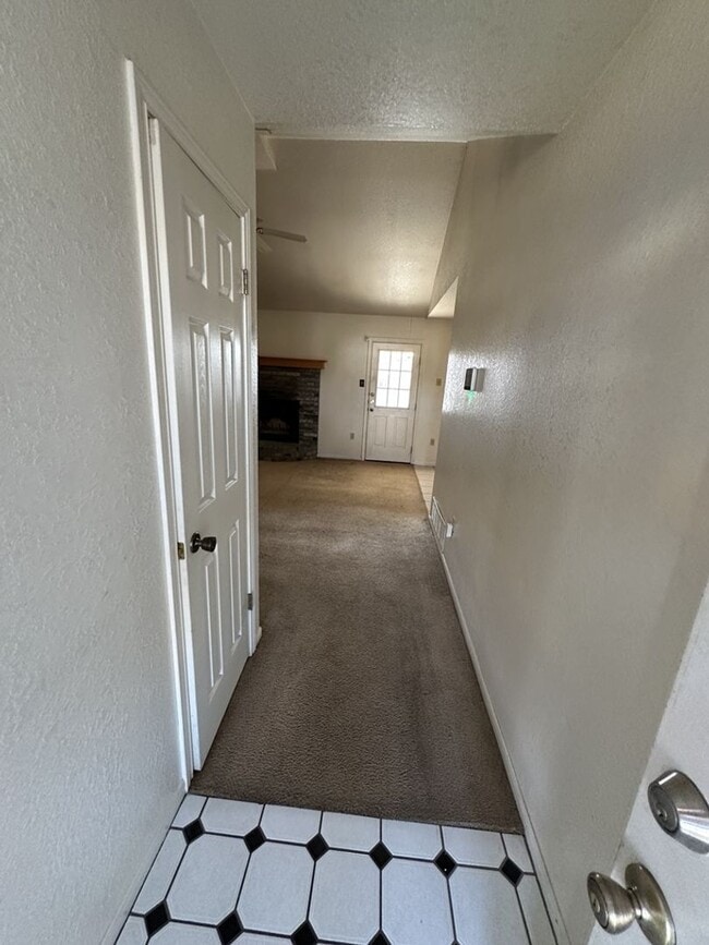 Photo - 3 BED / 2 Bath  AVAILABLE NOW