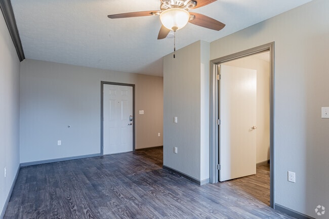 Studio, 1BA - 334 SF