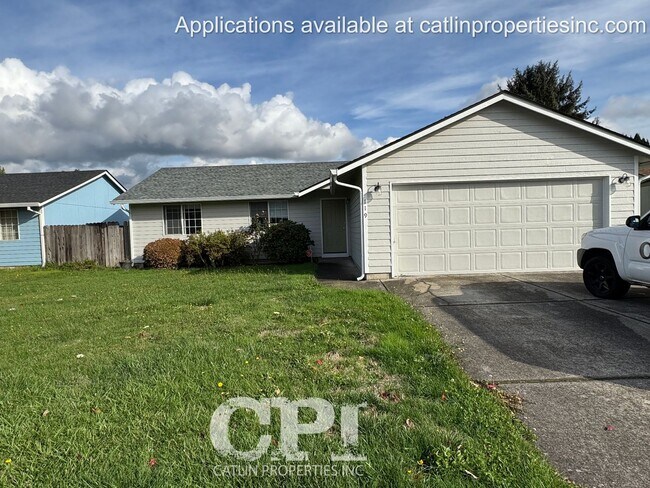 Building Photo - 119 Penny Ln