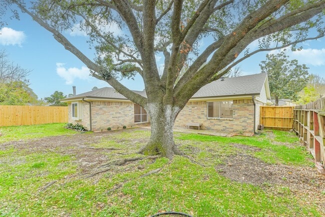 Photo - 12018 Woolford Dr